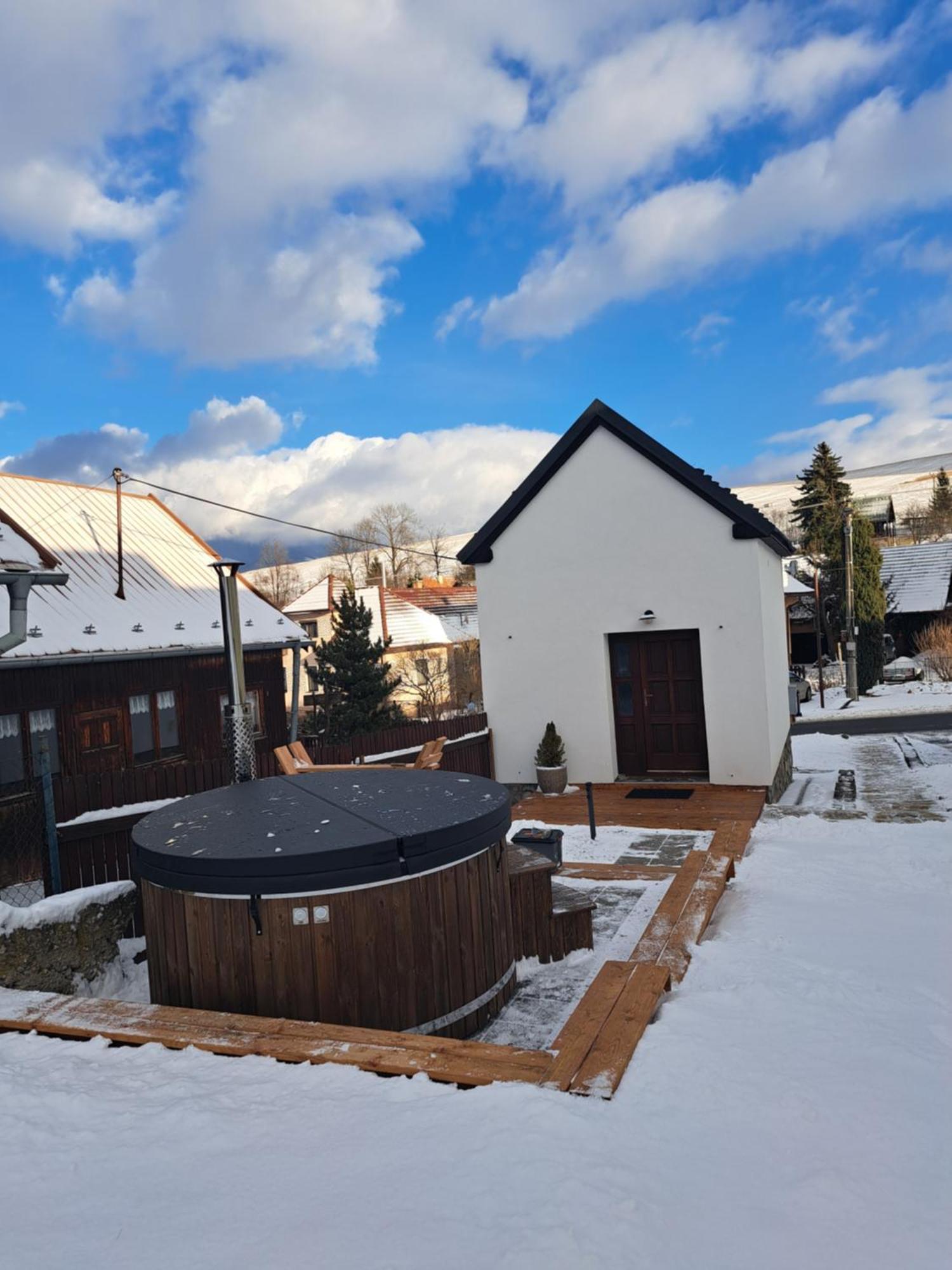 Tiny Cottage Slovakia 립토브스키트로노벡 외부 사진